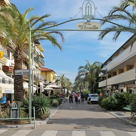 Michelangelo I By Interhome * Marina di Pietrasanta