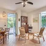 Michelangelo I By Interhome דירה מרינה די פיאטרסנטה